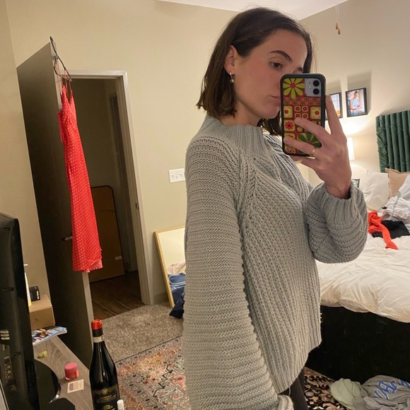 CUTEST SWEATER EVER! - Picture 6 of 8